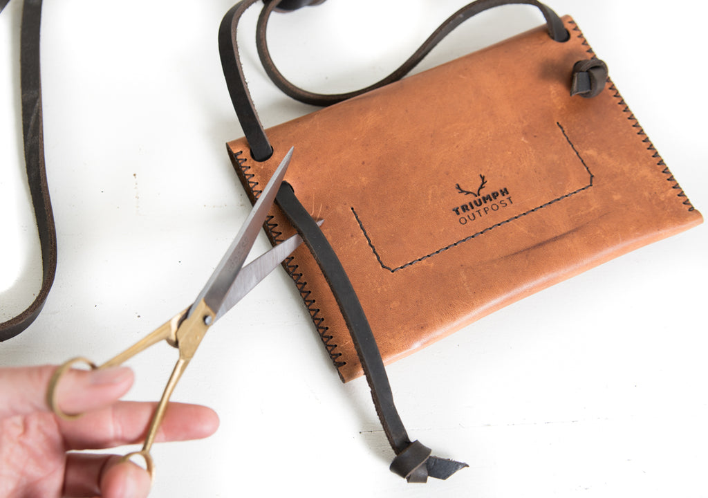 Trekker Crossbody Purse - Tobacco